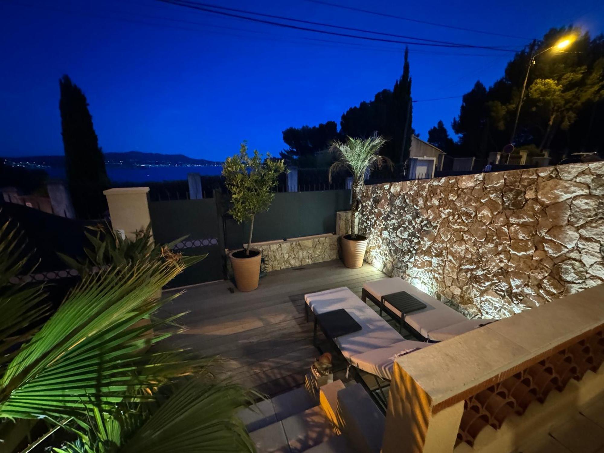 Confortable T2 Vue Mer Avec Terrasse Amenagee Et Parking Prive, Plage Et Port A Pied サナリー・シュル・メール エクステリア 写真